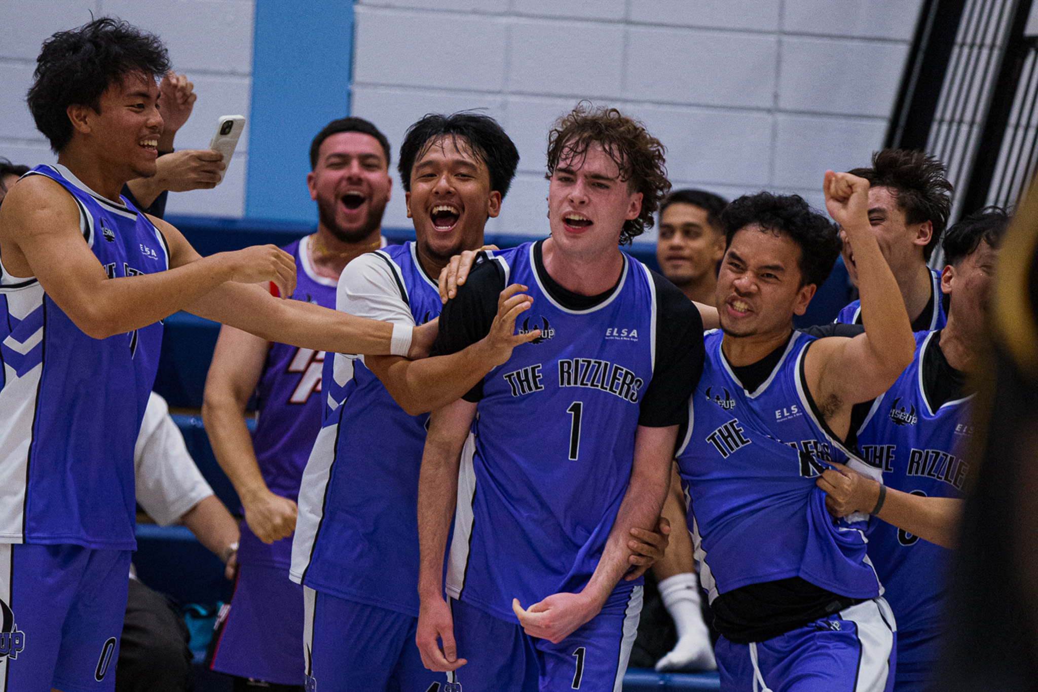 basketball players excited